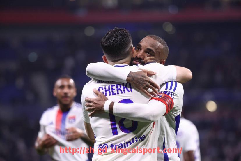 杏彩体育-世俱杯各赛季红牌数量统计与球队纪律状况